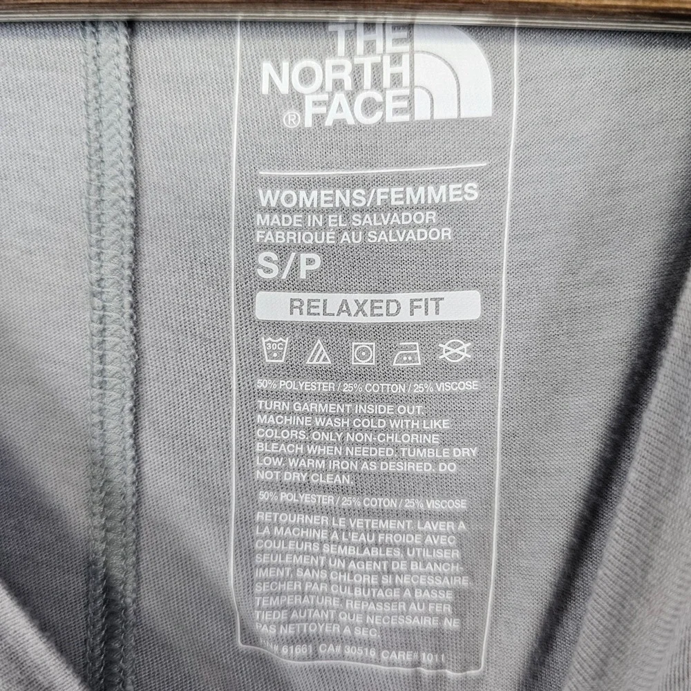 The North Face Gray American‎ Flag Logo Relaxed Fit T Shirt Women's S Patriotic - Picture 6 of 6